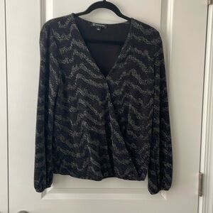 Women’s shirt size small